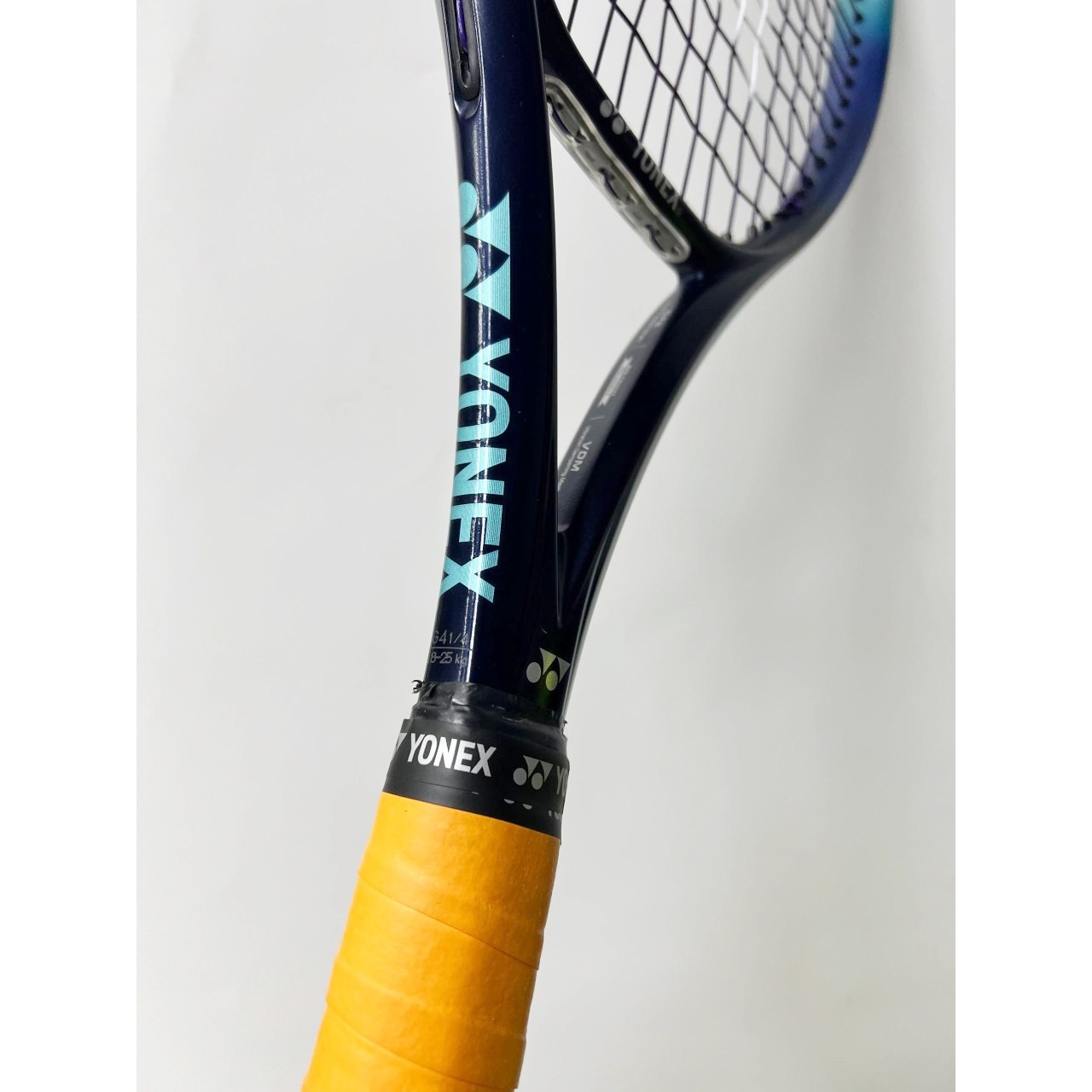 Уцінена ракетка Yonex Ezone 100SL (270g) Sky Blue